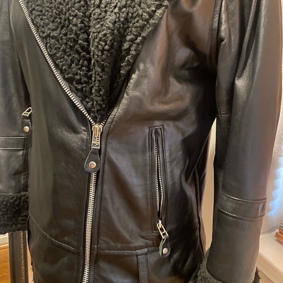 Ladies Shearling Leather Jacket - Picture 5 of 5